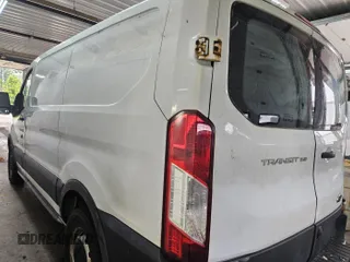 2017 Ford Transit z VIN 1FTYE1YMXHKA82272, wystawiony jako IAAI lot #42575786 z przebiegiem 256 393 mil mil oraz . Historia ofert i sprzedaży dostępna na DreamBid. Obrazek 25.
