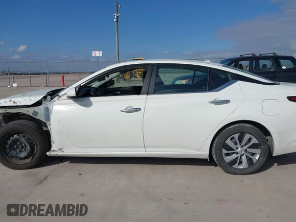 2020 Nissan Altima S z VIN 1N4BL4BV7LC250182, wystawiony jako IAAI lot #41525288 z przebiegiem 84 641 mil mil oraz . Historia ofert i sprzedaży dostępna na DreamBid. Obrazek 14.