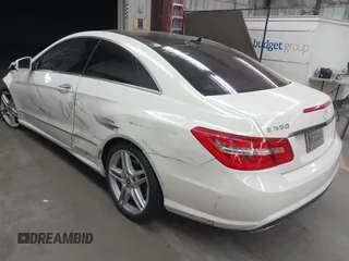 2011 Mercedes-Benz E-Class E 550 with VIN WDDKJ7CB1BF085612, listed as a IAAI auction lot 41925770 with 90,254 mi miles. Bid and sale history available at carsss.com. Image 3.