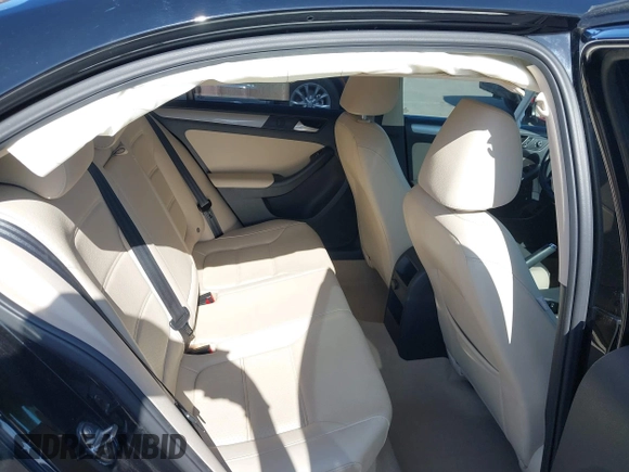 2015 Volkswagen Jetta Sedan 1.8T SE w/Connectivity with VIN 3VWD07AJ6FM354397, listed as a IAAI auction lot 41772983 with 100,265 mi miles. Bid and sale history available at carsss.com. Image 8.