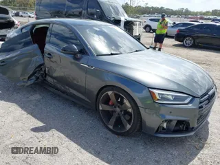 2019 Audi S5 Sportback Prestige z VIN WAUC4CF58KA053383, wystawiony jako IAAI lot #41719933 z przebiegiem 88 300 mil mil oraz . Historia ofert i sprzedaży dostępna na DreamBid. Obrazek 1.