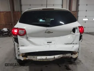 2012 Chevrolet Traverse 1LT z VIN 1GNKVGEDXCJ241794, wystawiony jako IAAI lot #41902110 z przebiegiem 138 305 mil mil oraz . Historia ofert i sprzedaży dostępna na DreamBid. Obrazek 6.
