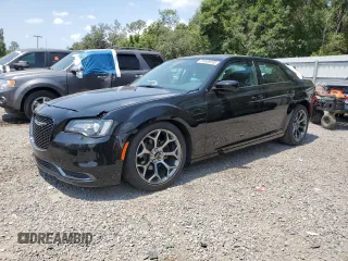 2018 Chrysler 300 Touring z VIN 2C3CCAAG9JH341047, wystawiony jako Copart lot #55899205 z przebiegiem 24 658 mil mil oraz Szkoda całkowita • Salvage title. Historia ofert i sprzedaży dostępna na DreamBid. Obrazek 1.