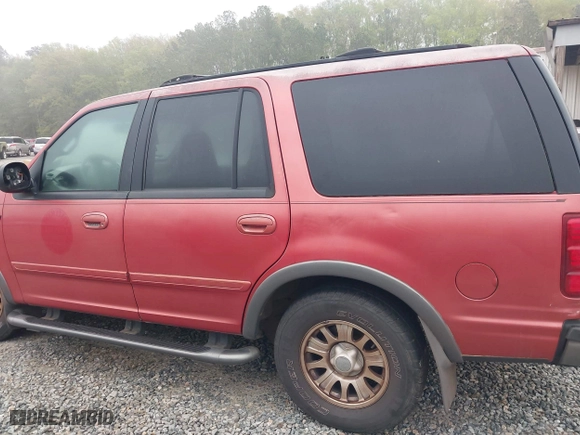 2000 Ford Expedition XLT with VIN 1FMRU1565YLA59081, listed as a IAAI auction lot 41950736 with 1 mi miles. Bid and sale history available at carsss.com. Image 6.