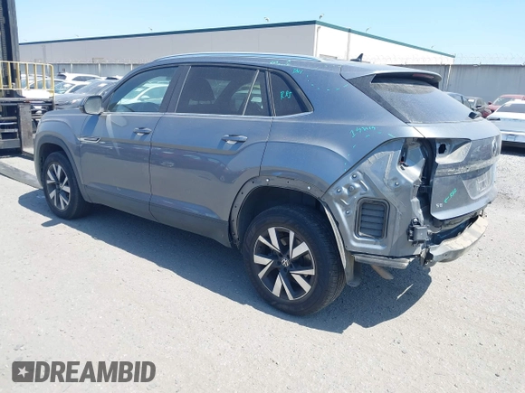 2023 Volkswagen Atlas SE with VIN 1V2LC2CA7PC212471, listed as a IAAI auction lot 42422043 with 24,495 mi miles and . Bid and sale history available at DreamBid. Image 3.