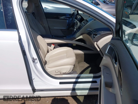 2016 Lincoln MKZ с VIN 3LN6L2G94GR605291, выставлен на аукционе IAAI как лот 42460220 с пробегом 76 139 миль миль и . История ставок и продаж доступна на DreamBid. Изображение 5.