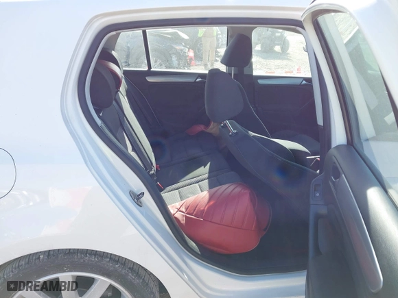 2011 Volkswagen Golf TDI with VIN WVWDM7AJ3BW210260, listed as a IAAI auction lot 41439842 with 70,808 mi miles. Bid and sale history available at carsss.com. Image 8.