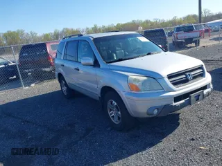 2005 Honda Pilot EX-L with RES with VIN 5FNYF18615B001814, listed as a IAAI auction lot 42063992 with 258,923 mi miles. Bid and sale history available at carsss.com. Image 1.