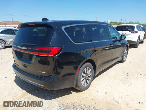 2024 Chrysler Pacifica Hybrid Select with VIN 2C4RC1S70RR169467, listed as a IAAI auction lot 42448734 with 38,062 mi miles and . Bid and sale history available at DreamBid. Image 4.