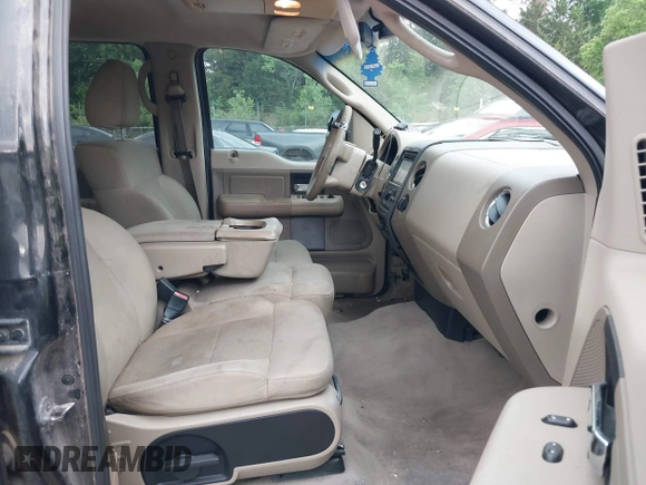 2007 Ford F-150 XLT with VIN 1FTPW02597KB14289, listed as a IAAI auction lot 42298468 with 192,939 mi miles and . Bid and sale history available at DreamBid. Image 5.