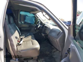 2003 Ford F-150 с VIN 2FTPX17Z63CA02885, выставлен на аукционе IAAI как лот 41782773 с пробегом 184 306 миль миль и . История ставок и продаж доступна на DreamBid. Изображение 5.