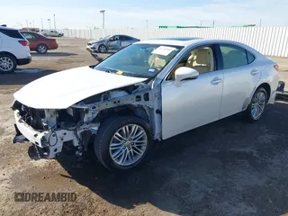 2013 Lexus ES 4dr Sdn with VIN JTHBK1GG0D2080128, listed as a IAAI auction lot 41780961 with 94,410 mi miles. Bid and sale history available at carsss.com. Image 18.