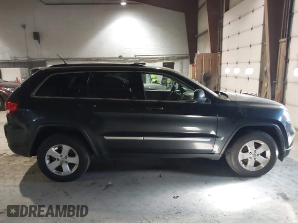 2013 Jeep Grand Cherokee Laredo with VIN 1C4RJFAG9DC583269, listed as a IAAI auction lot 41241085 with 147,995 mi miles. Bid and sale history available at carsss.com. Image 13.