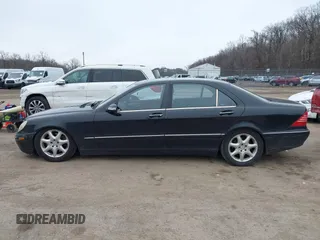 2005 Mercedes-Benz S-Class 4.3L with VIN WDBNG83J15A442273, listed as a IAAI auction lot 41556519 with 222,481 mi miles. Bid and sale history available at carsss.com. Image 14.