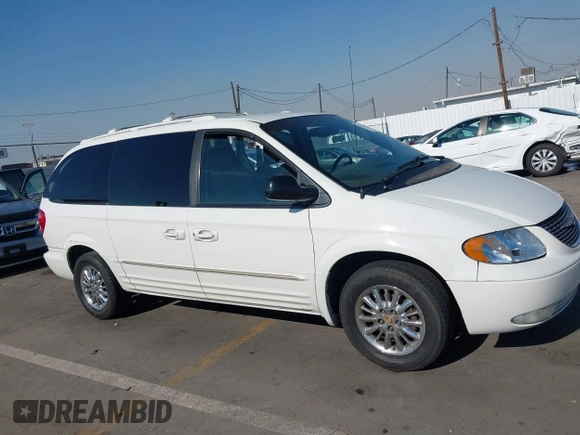 2002 Chrysler Town & Country Limited with VIN 2C8GP64L22R715175, listed as a IAAI auction lot 41312600 with 187,421 mi miles. Bid and sale history available at carsss.com. Image 13.