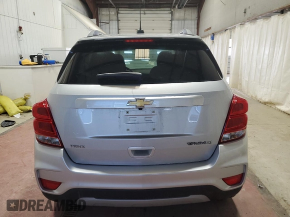 2020 Chevrolet Trax LT with VIN 3GNCJLSB9LL328526, listed as a Copart auction lot 49982765 with 39,560 mi miles and Salvage Title. Bid and sale history available at carsss.com. Image 6.