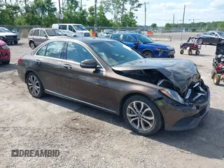 2018 Mercedes-Benz C 300 z VIN 55SWF4JB9JU240617, wystawiony jako IAAI lot #42264867 z przebiegiem 178 048 mil mil oraz . Historia ofert i sprzedaży dostępna na DreamBid. Obrazek 1.