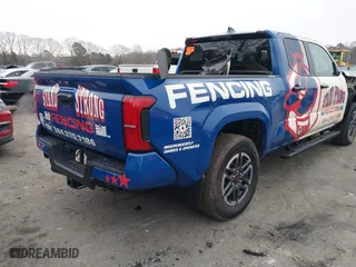 2024 Toyota Tacoma 4WD SR5 with VIN 3TMLB5JN5RM060073, listed as a IAAI auction lot 41271256 with 602 mi miles. Bid and sale history available at carsss.com. Image 4.