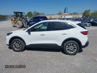 2022 Ford Escape SE with VIN 1FMCU9G68NUA67439, listed as a IAAI auction lot 42004153 with 116,581 mi miles. Bid and sale history available at carsss.com. Image 14.