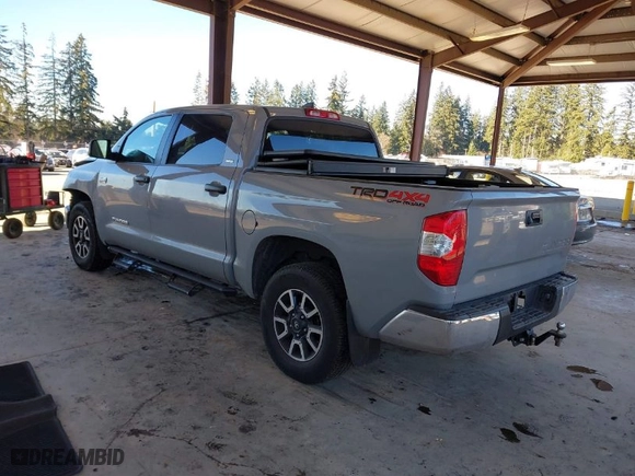 2021 Toyota Tundra 4WD SR5 with VIN 5TFDY5F14MX026220, listed as a IAAI auction lot 41425555 with 85,622 mi miles. Bid and sale history available at carsss.com. Image 3.