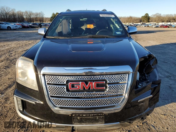 2017 GMC Terrain Denali z VIN 2GKALREKXH6168746, wystawiony jako Copart lot #86649694 z przebiegiem 85 575 mil mil oraz Szkoda całkowita • Salvage title. Historia ofert i sprzedaży dostępna na DreamBid. Obrazek 5.