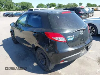 2012 Mazda 2 Sport with VIN JM1DE1KZ0C0146875, listed as a IAAI auction lot 41974461 with 211,414 mi miles. Bid and sale history available at carsss.com. Image 3.