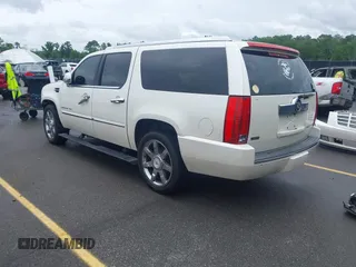 2011 Cadillac Escalade ESV Premium z VIN 1GYS4JEF9BR130075, wystawiony jako IAAI lot #42201585 z przebiegiem 237 607 mil mil oraz . Historia ofert i sprzedaży dostępna na DreamBid. Obrazek 3.