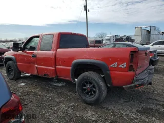 2004 GMC Sierra 1500 SLT with VIN 1GTEK19TX4E363269, listed as a Copart auction lot 44167365 with 224,933 mi miles and Salvage Title. Bid and sale history available at carsss.com. Image 2.