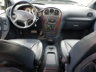 2001 Chrysler Town & Country LXi with VIN 2C8GT54L81R393453, listed as a Copart auction lot 80451654 with 112,926 mi miles and Salvage Title. Bid and sale history available at DreamBid. Image 8.