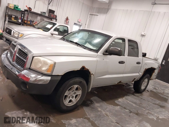 2005 Dodge Dakota SLT with VIN 1D7HW48N85S271477, listed as a IAAI auction lot 42096429 with 170,055 mi miles and . Bid and sale history available at DreamBid. Image 15.
