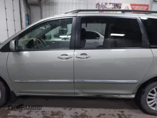 2010 Toyota Sienna XLE z VIN 5TDDK4CC6AS032622, wystawiony jako IAAI lot #42271332 z przebiegiem 139 650 mil mil oraz . Historia ofert i sprzedaży dostępna na DreamBid. Obrazek 14.