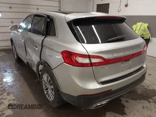 2017 Lincoln MKX Select with VIN 2LMPJ8KR5HBL30586, listed as a IAAI auction lot 41749741 with 64,172 mi miles. Bid and sale history available at carsss.com. Image 3.