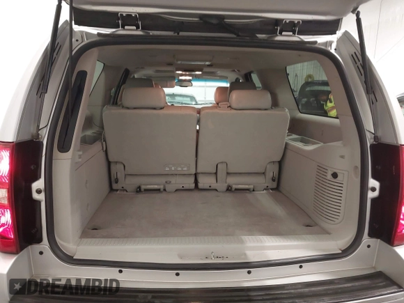 2011 Chevrolet Suburban LTZ with VIN 1GNSKKE31BR143238, listed as a IAAI auction lot 41621927 with 224,313 mi miles and . Bid and sale history available at DreamBid. Image 18.