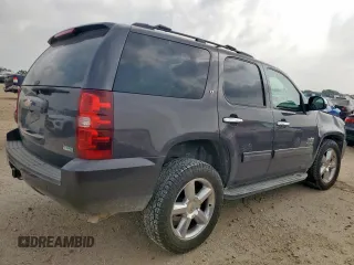 2011 Chevrolet Tahoe LT z VIN 1GNSCBE05BR155119, wystawiony jako Copart lot #57783155 z przebiegiem 142 297 mil mil oraz Szkoda całkowita • Salvage title. Historia ofert i sprzedaży dostępna na DreamBid. Obrazek 3.