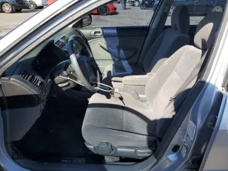 2003 Honda Civic LX z VIN 2HGES16583H570113, wystawiony jako Copart lot #54585945 z przebiegiem 114 228 mil mil oraz Szkoda całkowita • Salvage title. Historia ofert i sprzedaży dostępna na DreamBid. Obrazek 7.