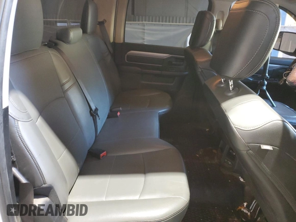 2020 Ram 2500 Tradesman z VIN 3C6UR5HL0LG240160, wystawiony jako Copart lot #88360065 z przebiegiem 76 227 mil mil oraz Szkoda całkowita • Salvage title. Historia ofert i sprzedaży dostępna na DreamBid. Obrazek 10.