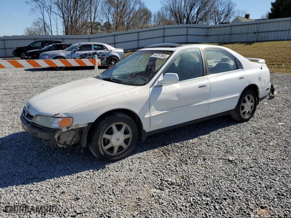 1994 Honda Accord EX with VIN JHMCD5654RC064683, listed as a Copart auction lot 46787665 with 212,047 mi miles and Salvage Title. Bid and sale history available at carsss.com. Image 1.