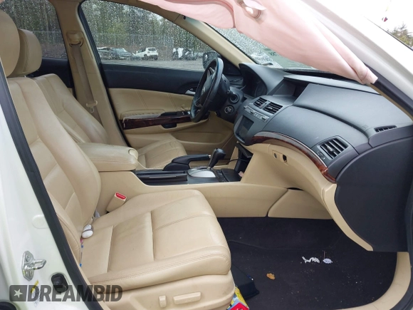 2010 Honda Crosstour EX-L z VIN 5J6TF2H55AL010444, wystawiony jako IAAI lot #42187788 z przebiegiem 217 940 mil mil oraz . Historia ofert i sprzedaży dostępna na DreamBid. Obrazek 5.