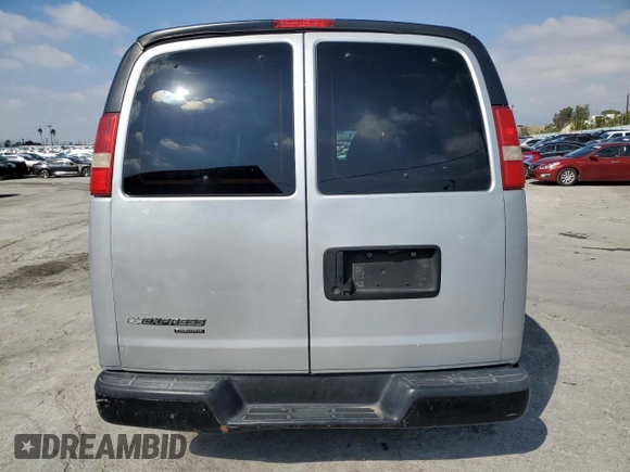2014 Chevrolet Express Passenger LS z VIN 1GAWGPFG9E1185033, wystawiony jako Copart lot #44763045 z przebiegiem 185 883 mil mil oraz Szkoda całkowita • Salvage title. Historia ofert i sprzedaży dostępna na DreamBid. Obrazek 6.