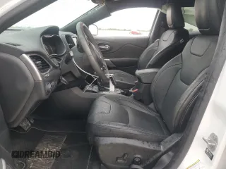 2021 Jeep Cherokee Latitude Lux z VIN 1C4PJLMX5MD214775, wystawiony jako Copart lot #55693395 z przebiegiem 30 238 mil mil oraz Szkoda całkowita • Salvage title. Historia ofert i sprzedaży dostępna na DreamBid. Obrazek 7.