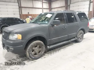 2005 Ford Expedition Limited with VIN 1FMFU20575LA66312, listed as a IAAI auction lot 41738622 with 186,212 mi miles. Bid and sale history available at carsss.com. Image 2.