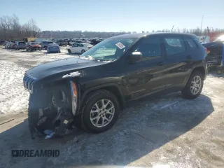 2015 Jeep Cherokee Sport with VIN 1C4PJMAB4FW588042, listed as a Copart auction lot 45660385 with 186,455 mi miles and Salvage Title. Bid and sale history available at carsss.com. Image 1.