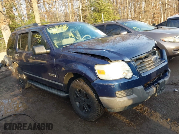 2006 Ford Explorer XLS with VIN 1FMEU62E26UA53768, listed as a IAAI auction lot 41136559 with 128,402 mi miles. Bid and sale history available at carsss.com. Image 1.