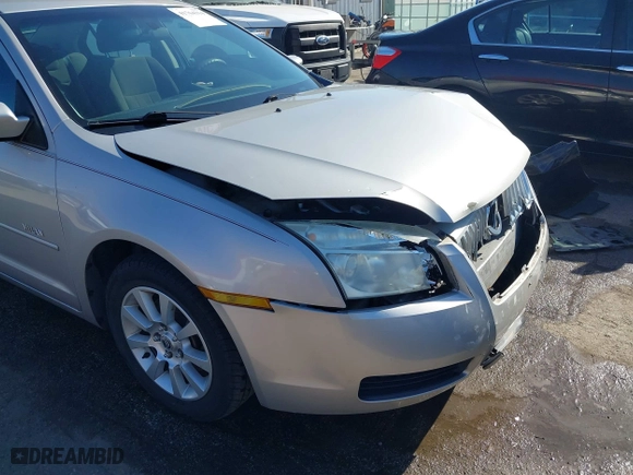 2008 Mercury Milan with VIN 3MEHM07Z58R633485, listed as a IAAI auction lot 41764314 with 60,842 mi miles. Bid and sale history available at carsss.com. Image 17.