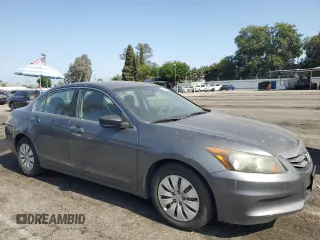 2011 Honda Accord LX z VIN 1HGCP2F36BA112001, wystawiony jako Copart lot #62238045 z przebiegiem 179 469 mil mil oraz Czysty tytuł • Clean title. Historia ofert i sprzedaży dostępna na DreamBid. Obrazek 4.
