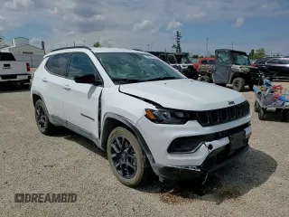 2025 Jeep Compass Latitude с VIN 3C4NJDBN5ST516783, выставлен на аукционе Copart как лот 58801145 с пробегом 2 863 миль миль и Списание • Salvage title. История ставок и продаж доступна на DreamBid. Изображение 14.