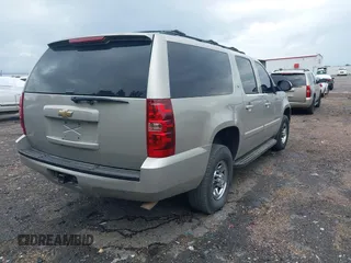 2007 Chevrolet Suburban LT with VIN 3GNGK26K07G303144, listed as a IAAI auction lot 42119779 with 181,852 mi miles and . Bid and sale history available at DreamBid. Image 4.