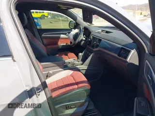2023 Volkswagen Atlas SEL Premium R-Line с VIN 1V2FE2CA6PC206412, выставлен на аукционе IAAI как лот 41801027 с пробегом 64 898 миль миль и . История ставок и продаж доступна на DreamBid. Изображение 5.