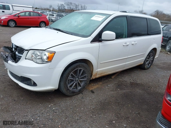2017 Dodge Grand Caravan SXT with VIN 2C4RDGCG2HR600386, listed as a IAAI auction lot 41696013 with 196,948 mi miles. Bid and sale history available at carsss.com. Image 17.