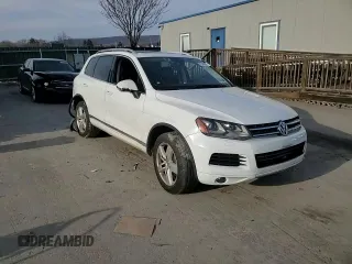 2013 Volkswagen Touareg Lux with VIN WVGEF9BP5DD000427, listed as a Copart auction lot 82340364 with Not Provided miles and Salvage Title. Bid and sale history available at DreamBid. Image 12.